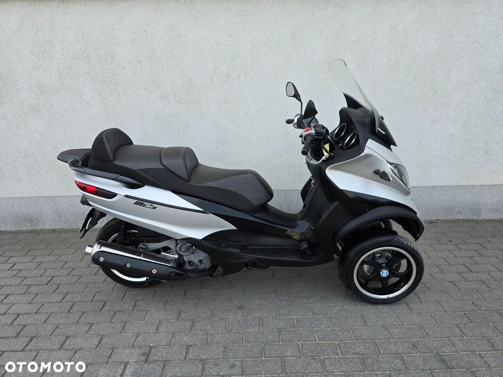 Piaggio MP-3 - 3