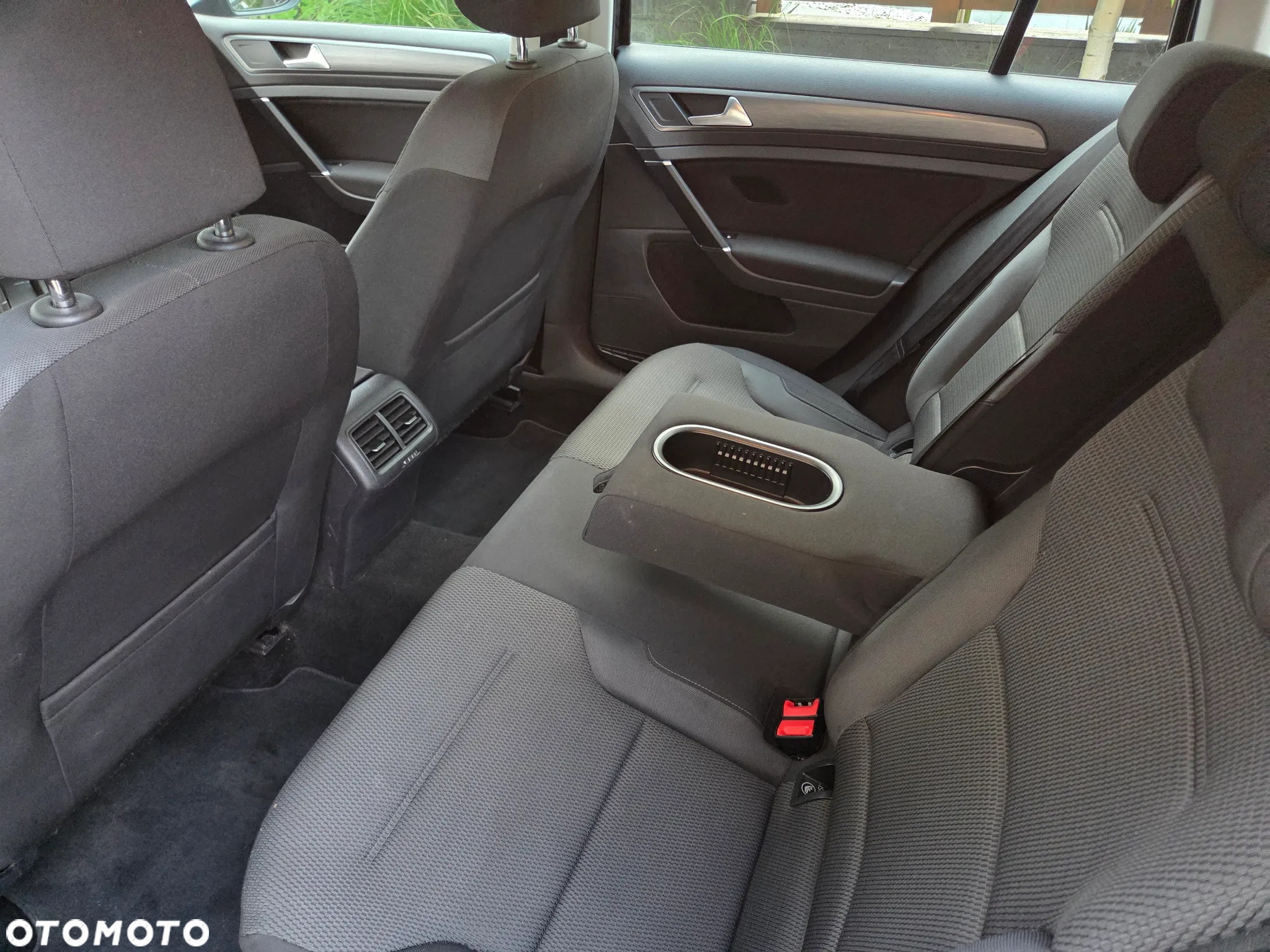 Volkswagen Golf - 25