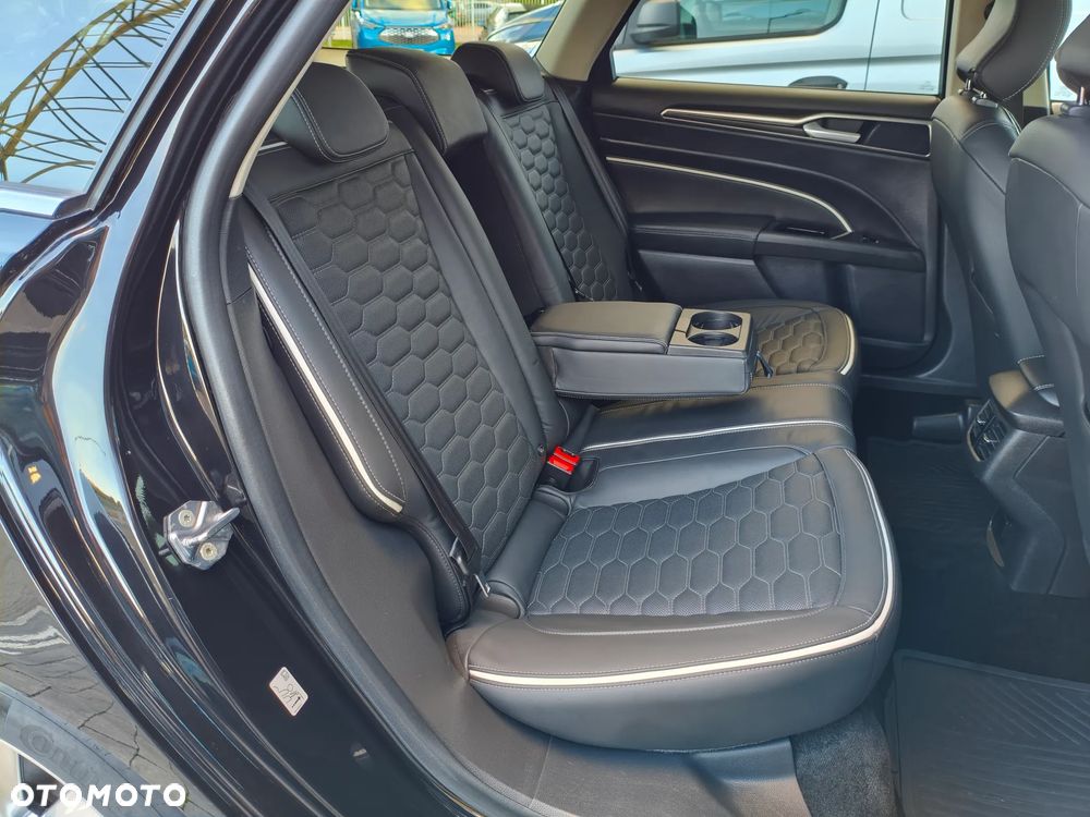 Ford Mondeo 2.0 Hybrid Vignale - 12