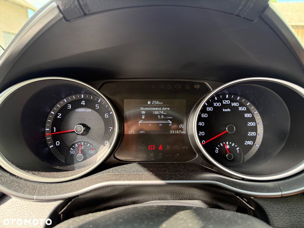 Kia Ceed - 16
