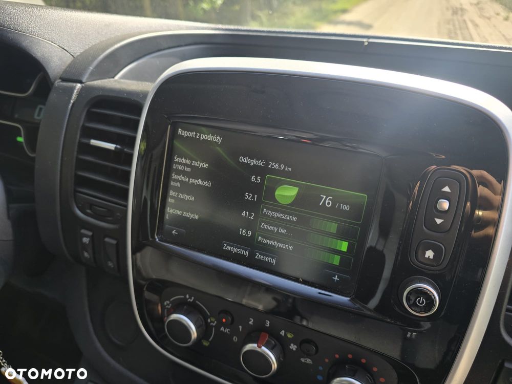 Renault Trafic - 12