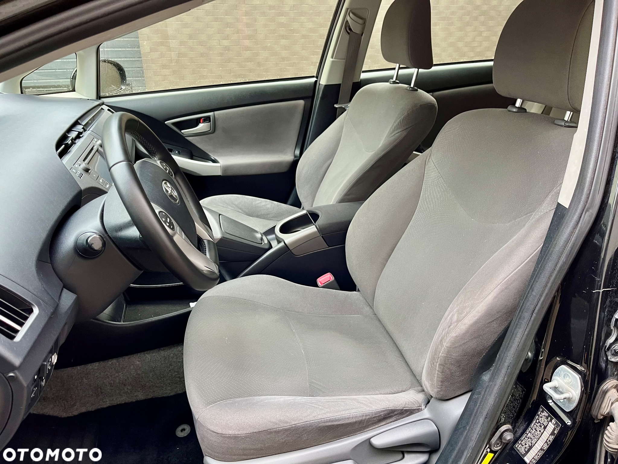 Toyota Prius (Hybrid) Comfort - 10