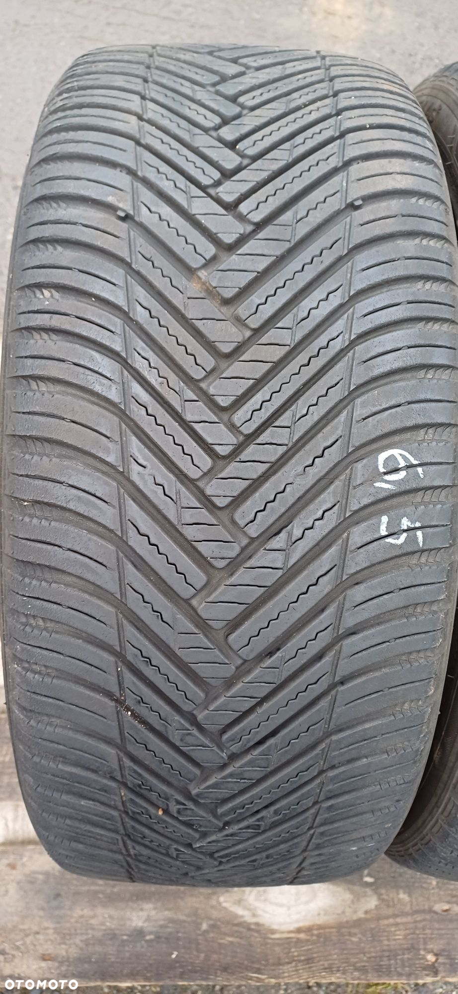 225/40R18 92Y HANKOOK , dwie opony wielosezonowe. - 3
