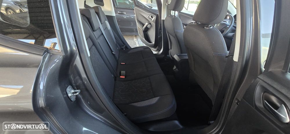 Peugeot 2008 1.2 PureTech Style - 20