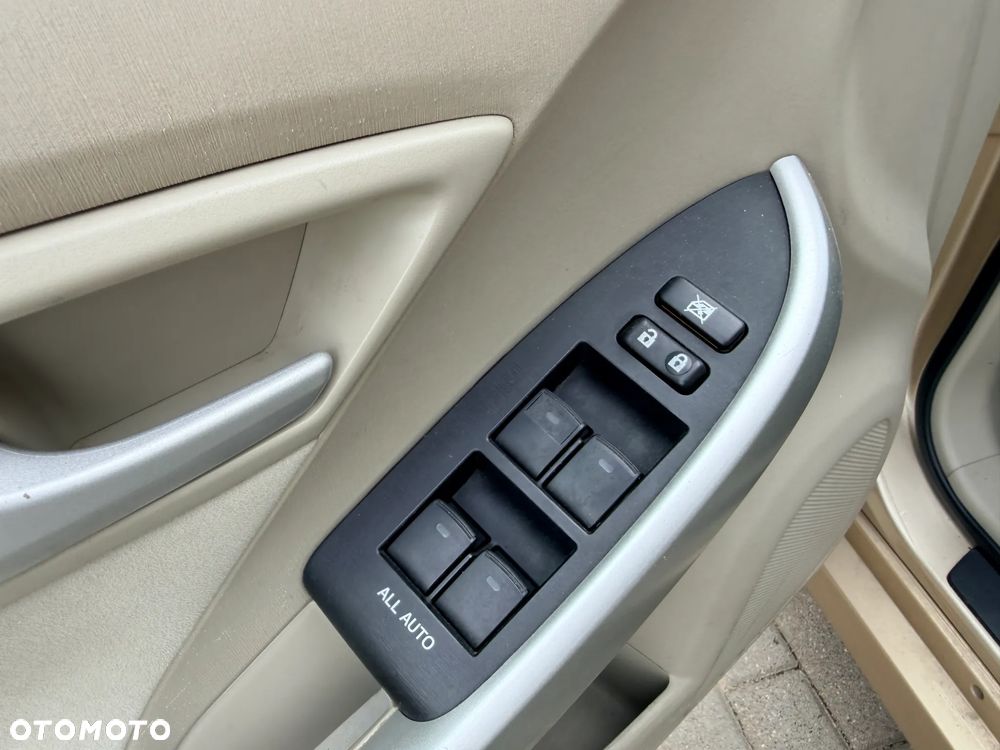 Toyota Prius 1.5 VVT-i Sol - 17