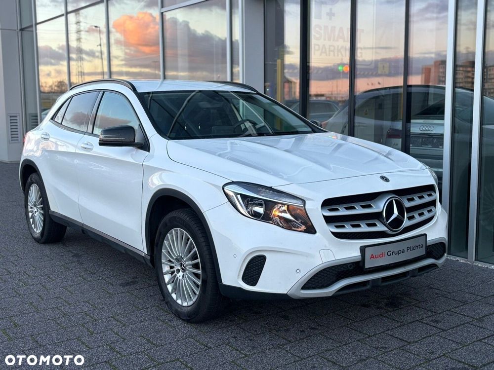 Mercedes-Benz GLA - 6