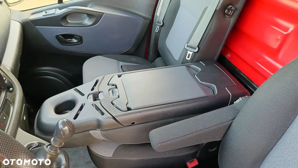 Opel VIVARO 1.6 CDTI 120 KM - 23