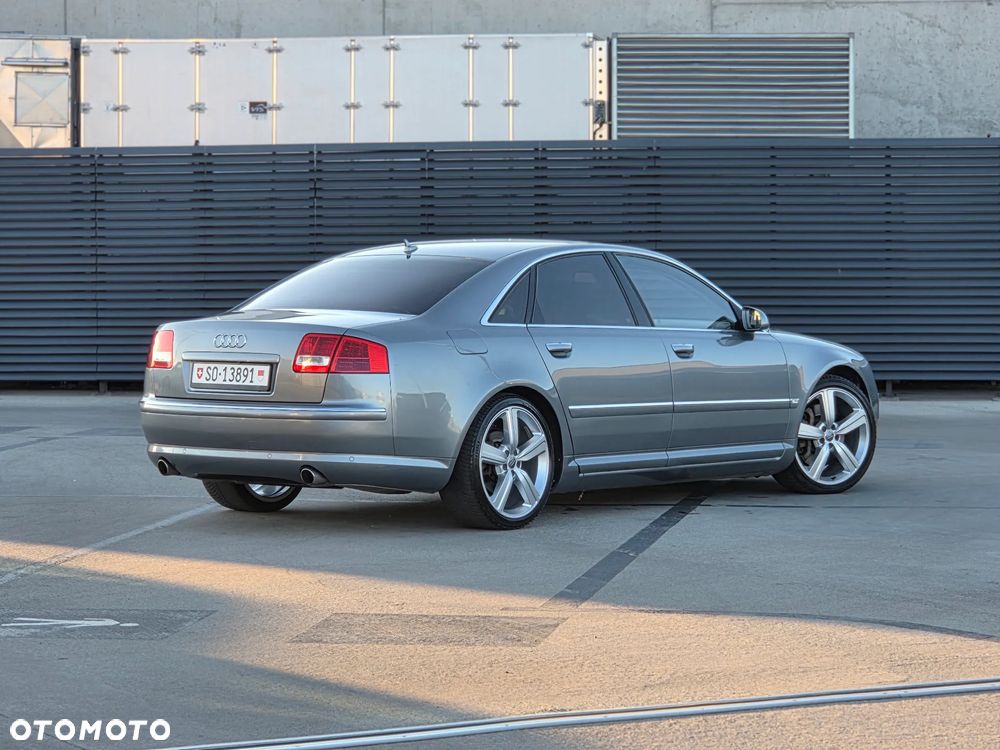 Audi A8 4.2 FSI Quattro - 10