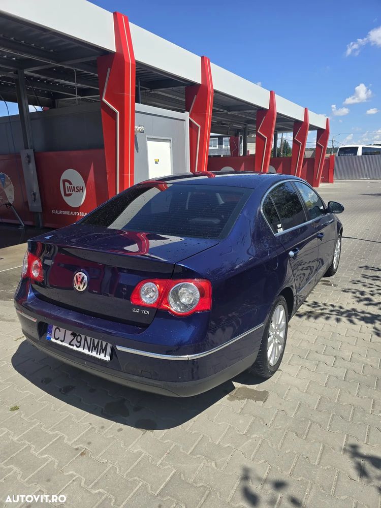 Volkswagen Passat 2.0 TDI DPF Comfortline - 2