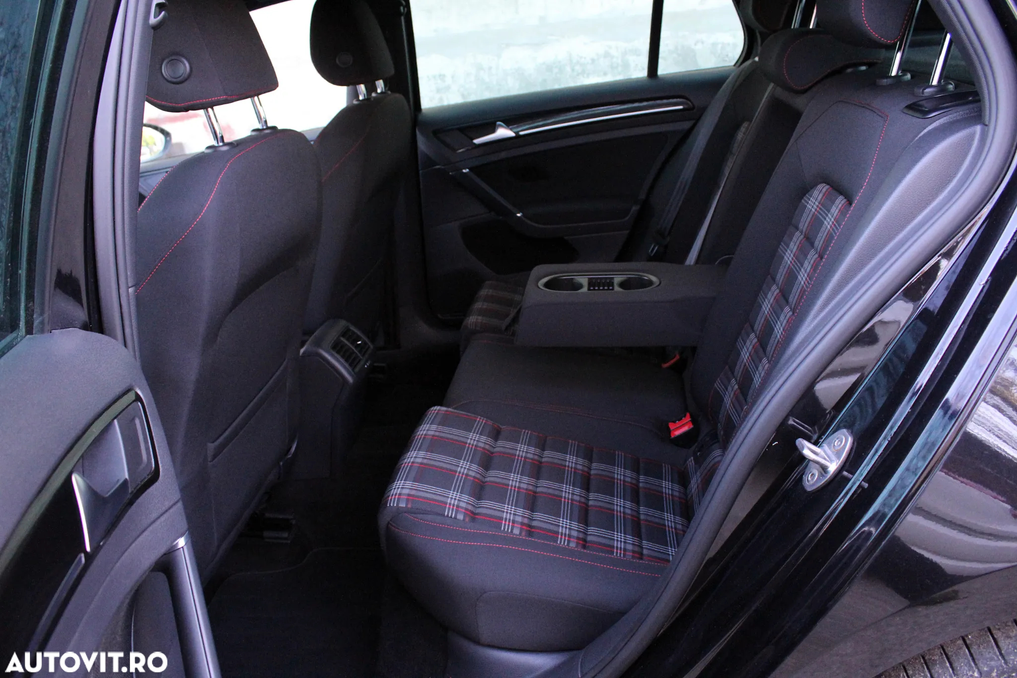 Volkswagen Golf 2.0 TSI BMT GTI Performance - 8