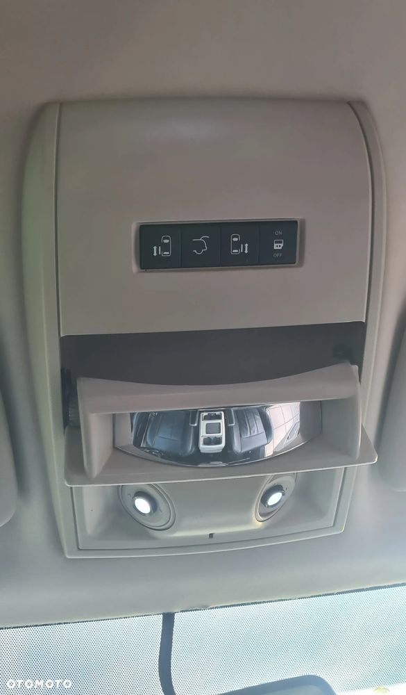 Chrysler Town & Country 3.6 Touring - 36