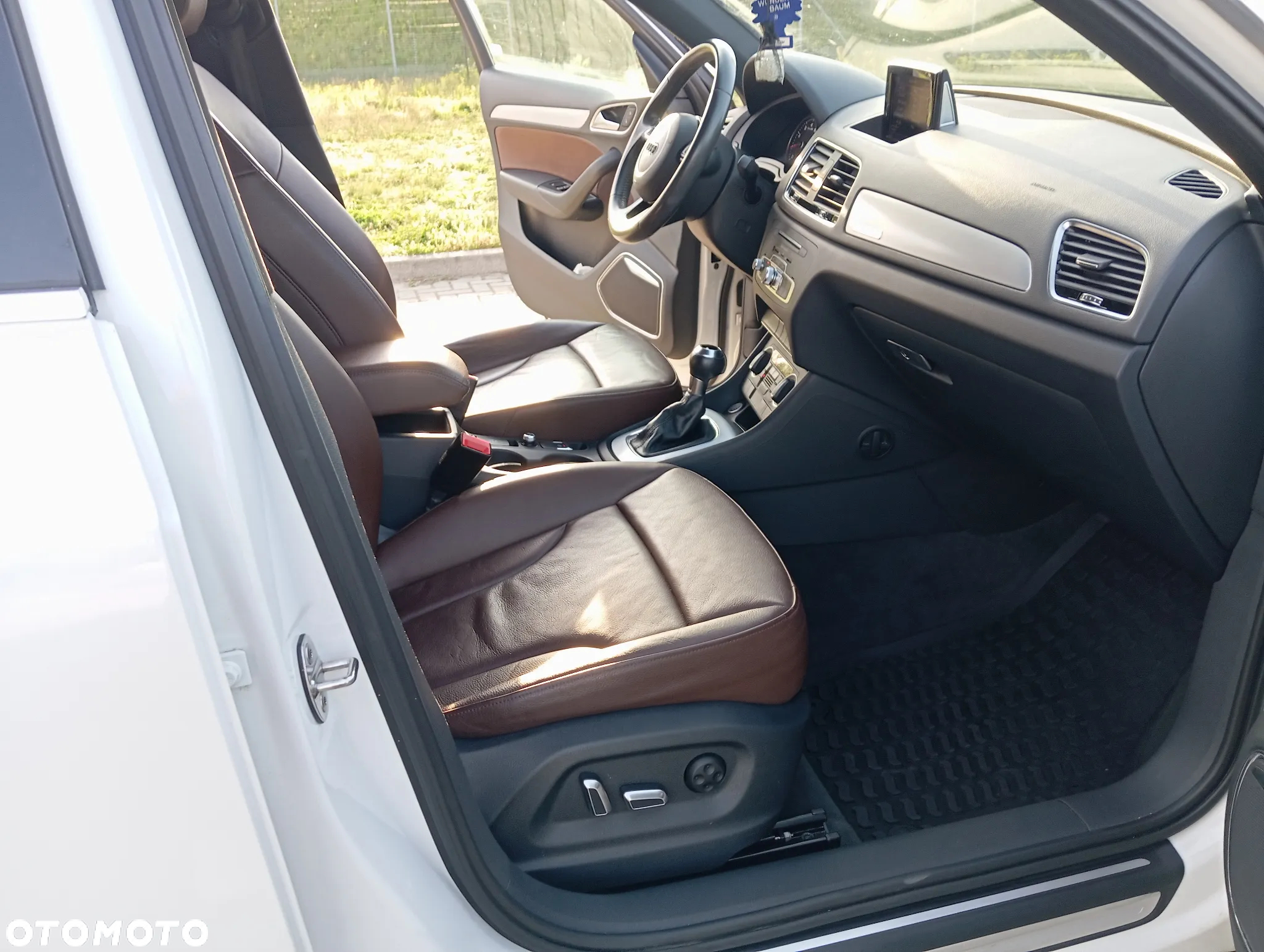 Audi Q3 2.0 TFSI quattro S tronic - 17