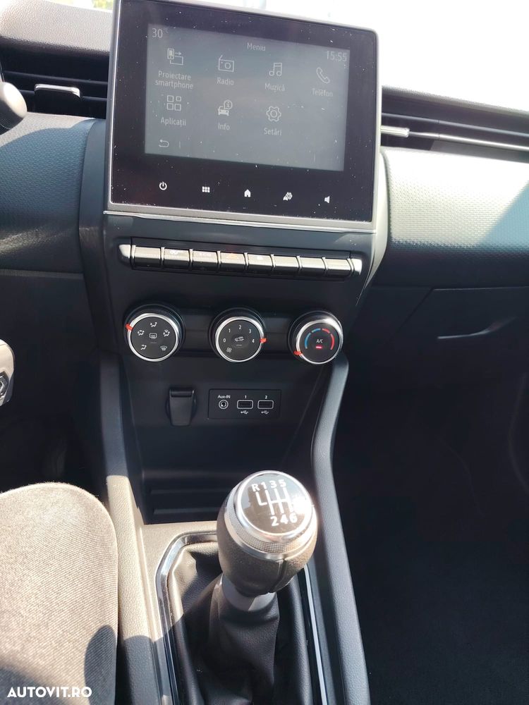 Renault Clio - 11