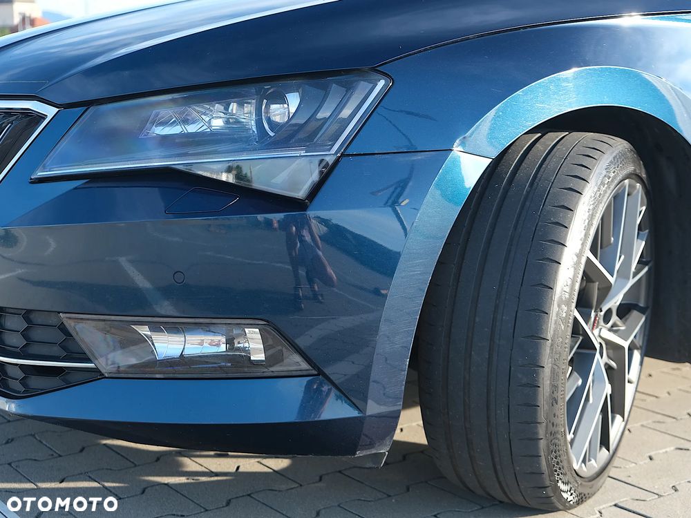 Skoda Superb 2.0 TDI Style DSG - 10