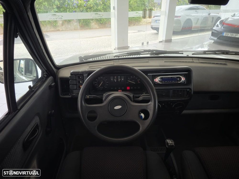 Ford Fiesta XR2 - 24