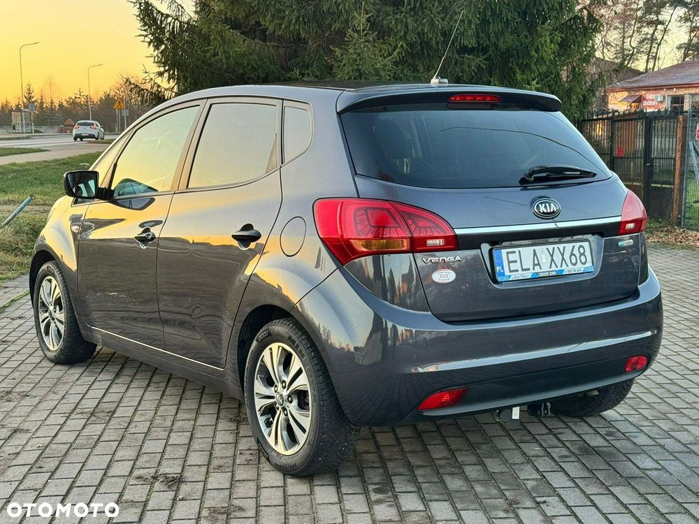 Kia Venga - 13