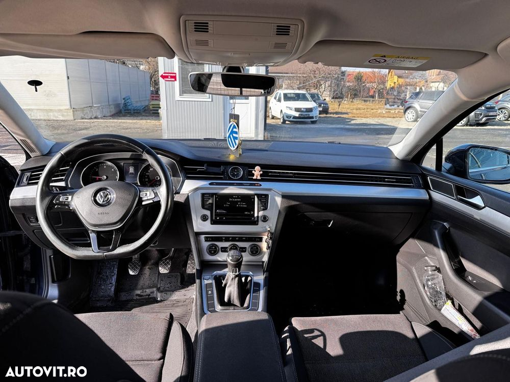 Volkswagen Passat Variant 2.0 TDI (BlueMotion Technology) Trendline - 14