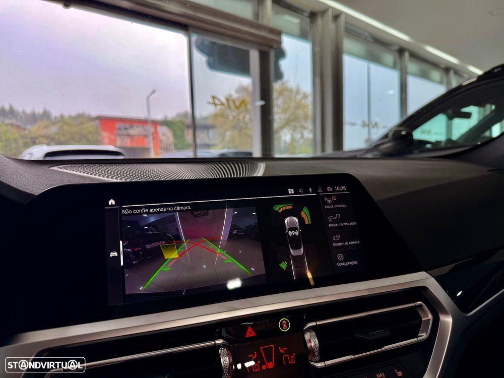 BMW 420 d Desportiva M Auto - 29