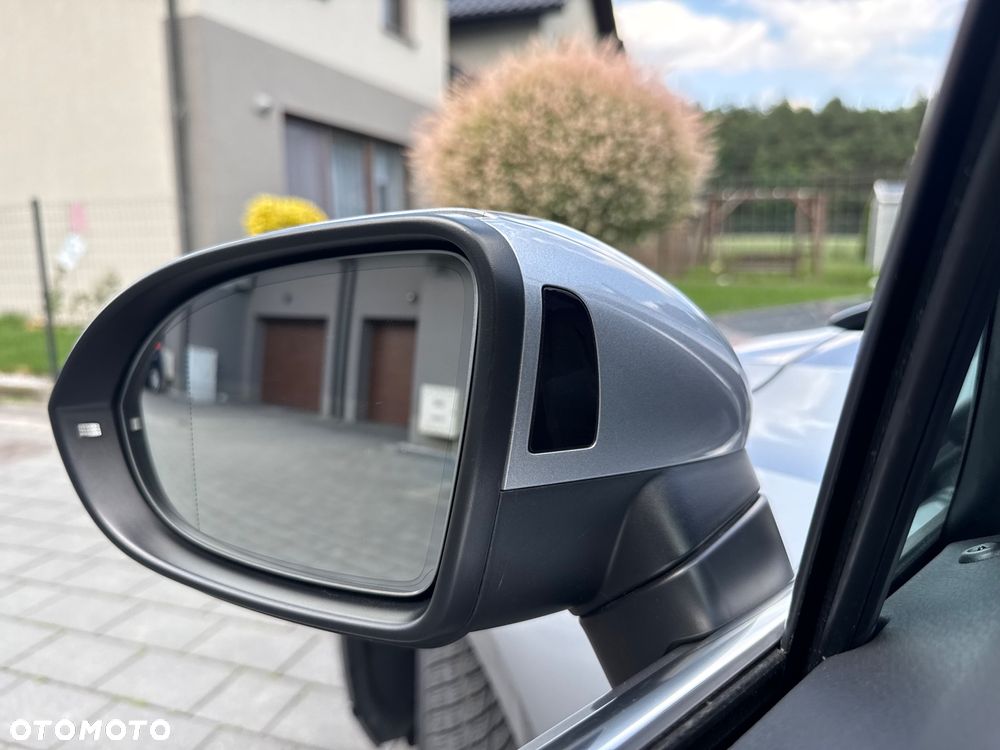Volkswagen Passat - 20