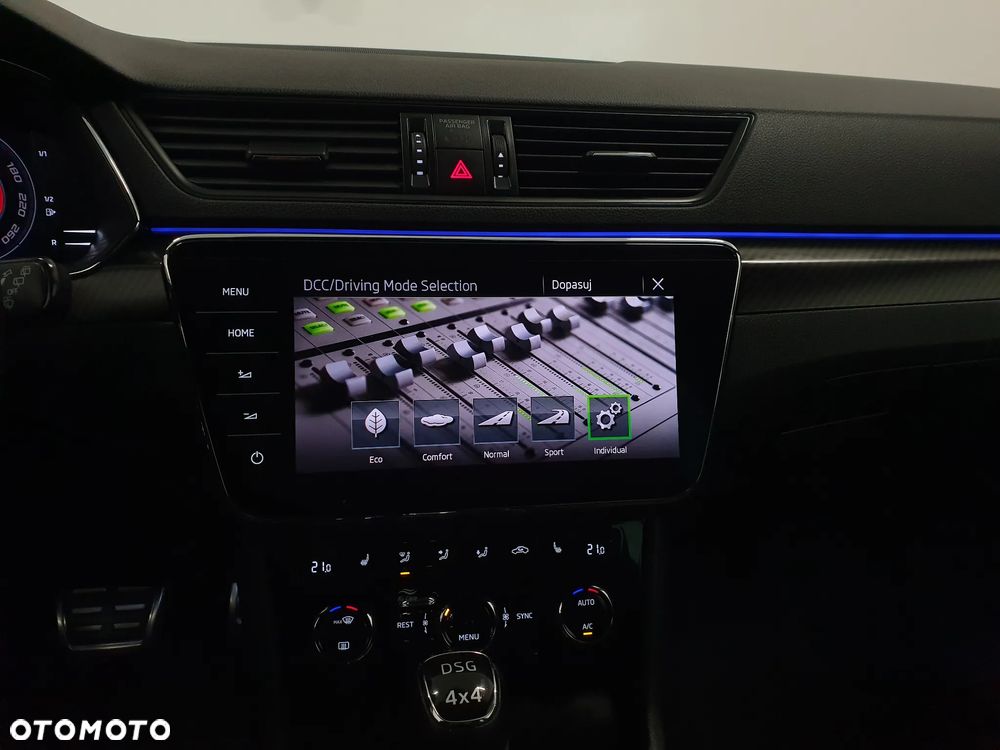 Skoda Superb 2.0 TDI 4x4 DSG Sportline - 22