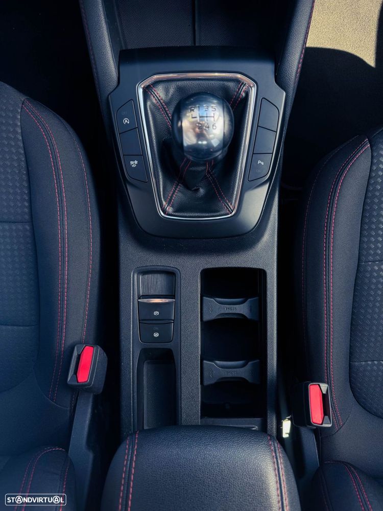 Ford Kuga 1.5 EcoBoost ST-Line - 14