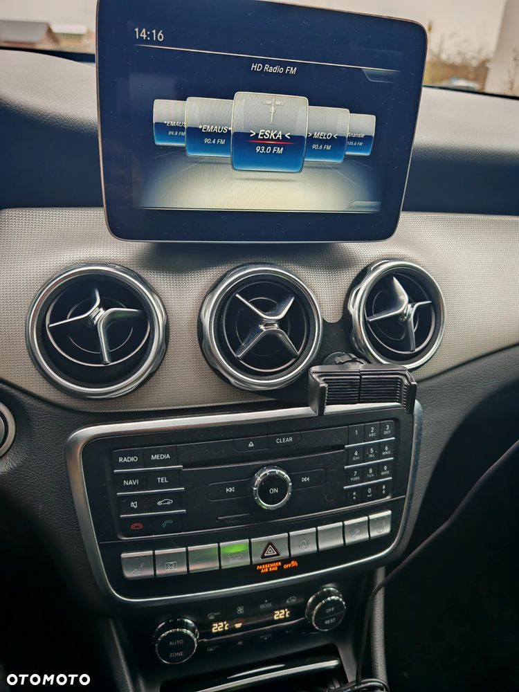 Mercedes-Benz GLA 250 4Matic 7G-DCT Activity Edition - 6