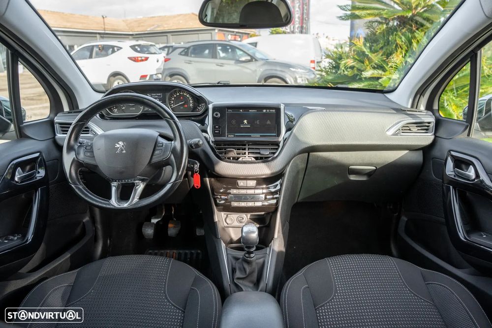 Peugeot 208 1.2 PureTech Allure - 6