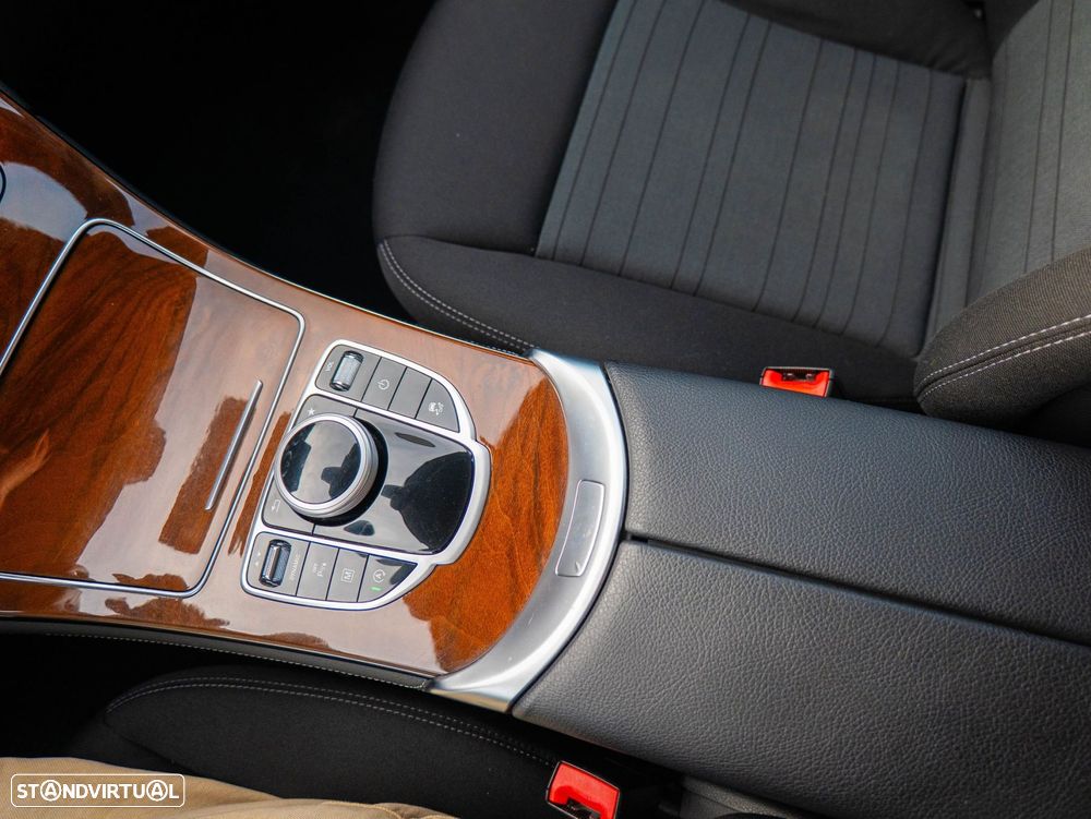 Mercedes-Benz GLC 220 d 4Matic 9G-TRONIC - 25