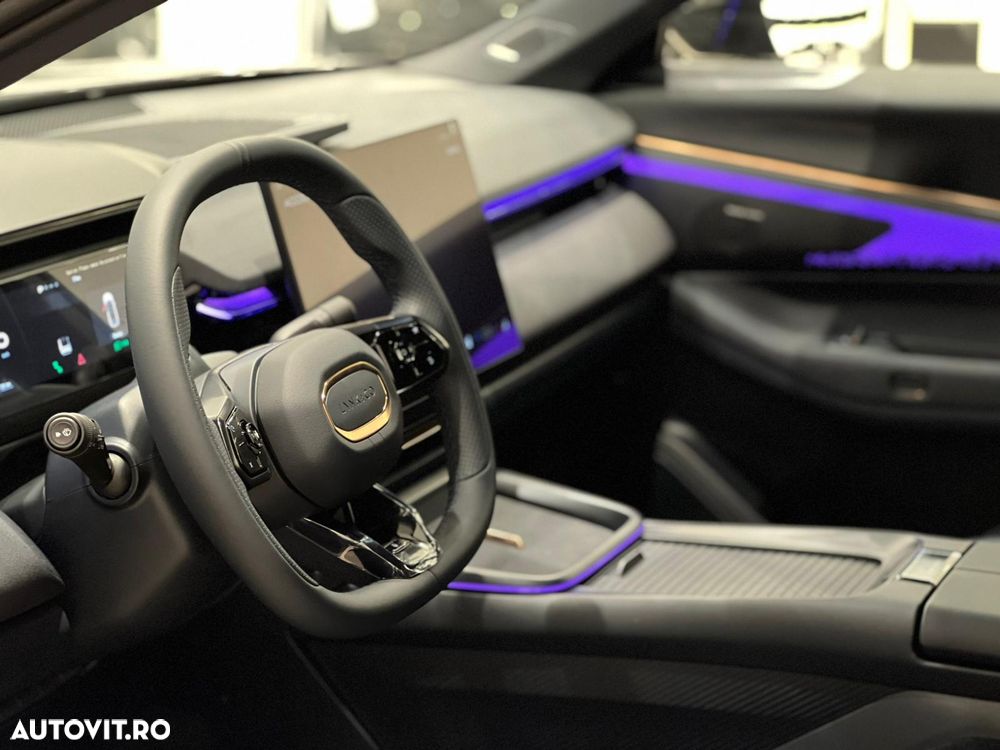 Lynk&Co 08 - 21