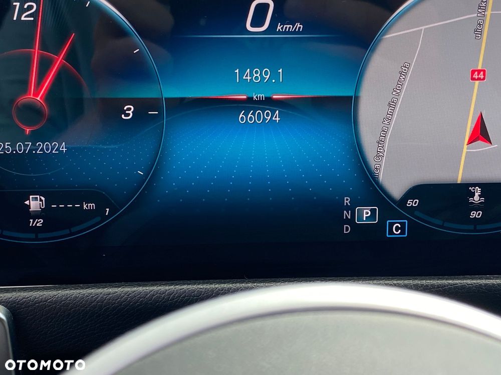 Mercedes-Benz GLB 250 4-Matic 8G-DCT - 13