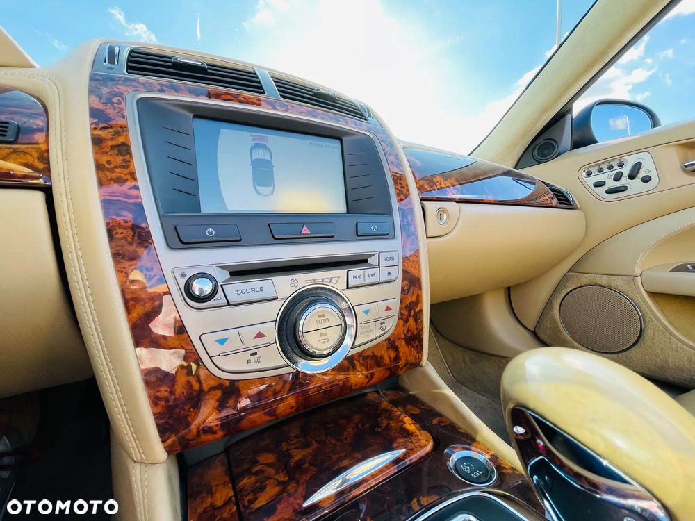 Jaguar XK - 20