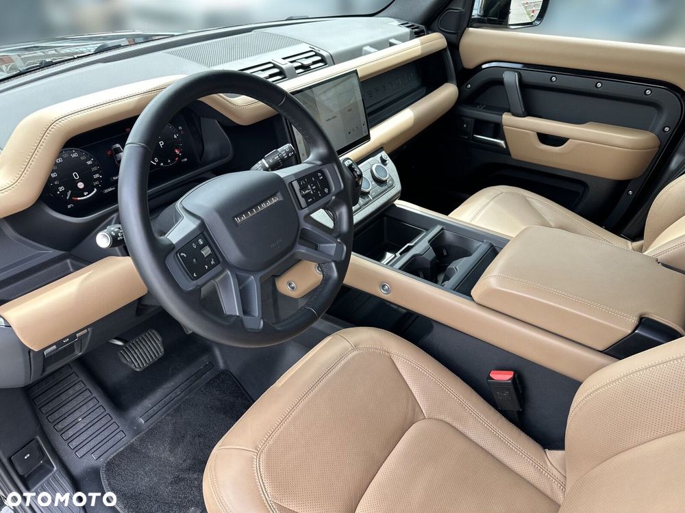 Land Rover Defender - 15