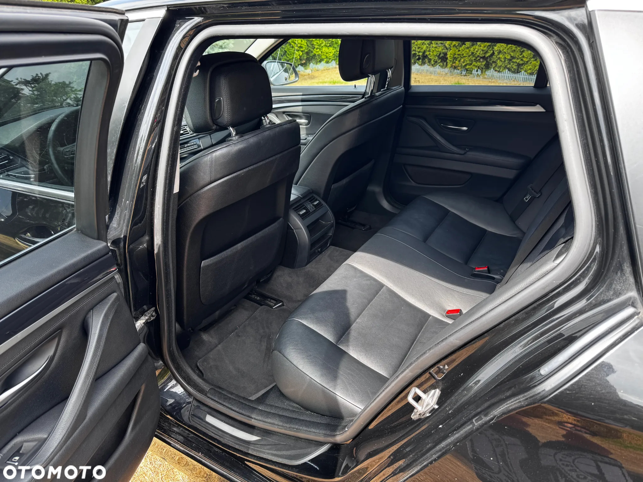 BMW Seria 5 520d Touring - 14