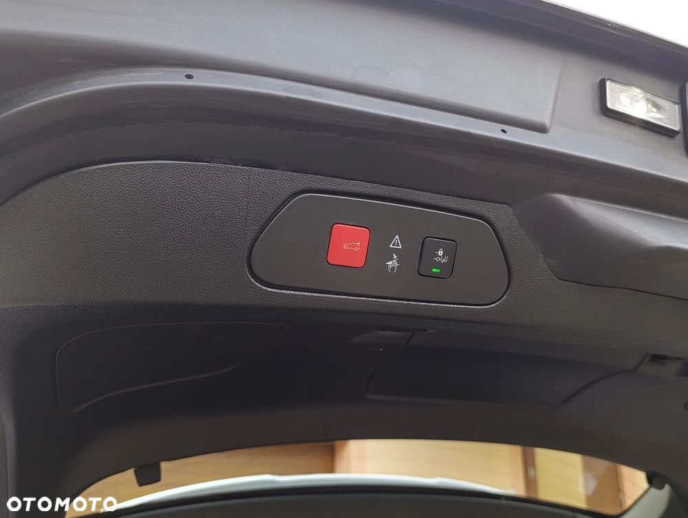 Opel Grandland X Plug-in-Hybrid4 1.6 DI Start/Stop Business INNOVATION - 28