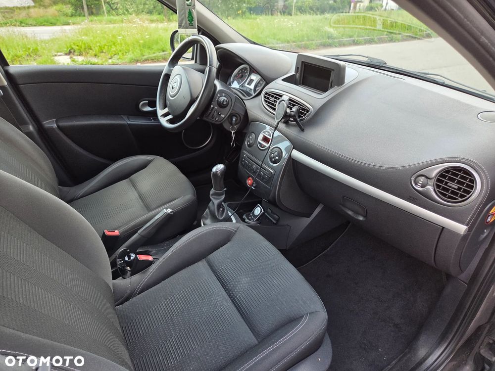 Renault Clio 1.2 16V TCE Dwudziestka - 11