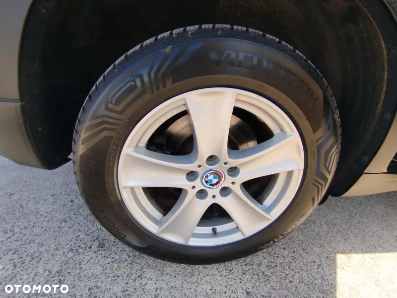BMW X5 4.8i xDrive - 17