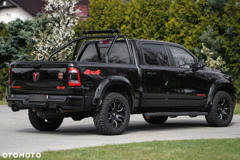 Dodge RAM 5.7 4x4 - 1