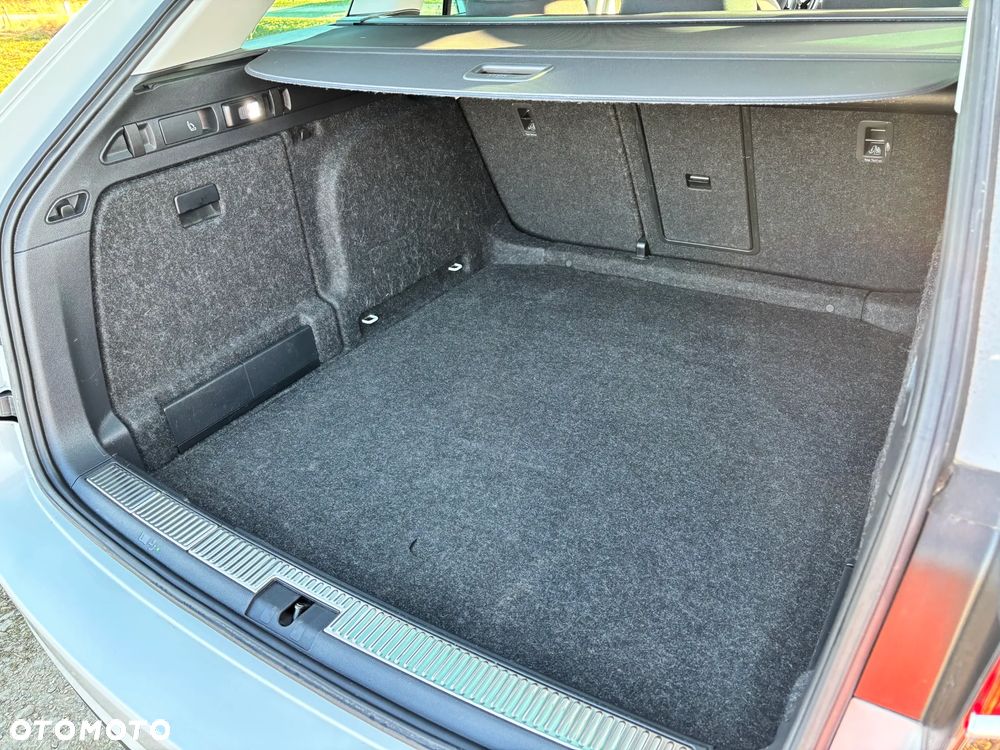 Skoda Superb 2.0 TDI Style DSG - 10