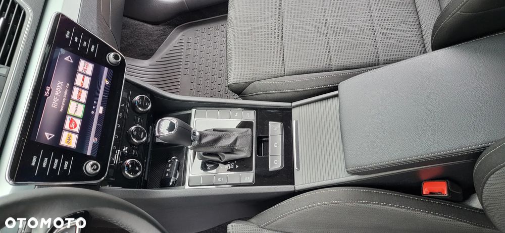 Skoda Superb 2.0 TDI Ambition DSG - 26