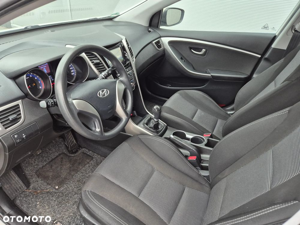 Hyundai i30 1.4 YES - 13