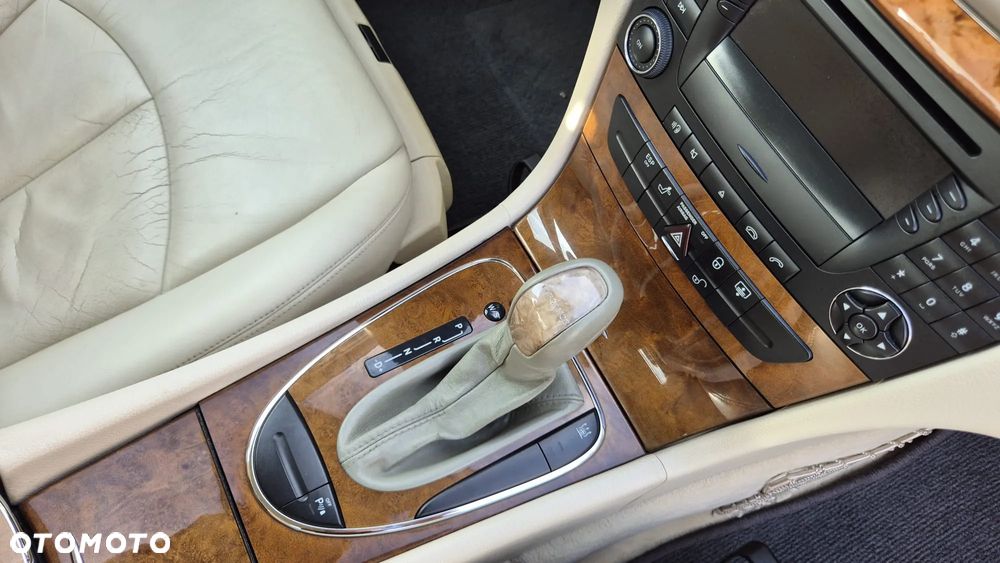 Mercedes-Benz Klasa E - 28