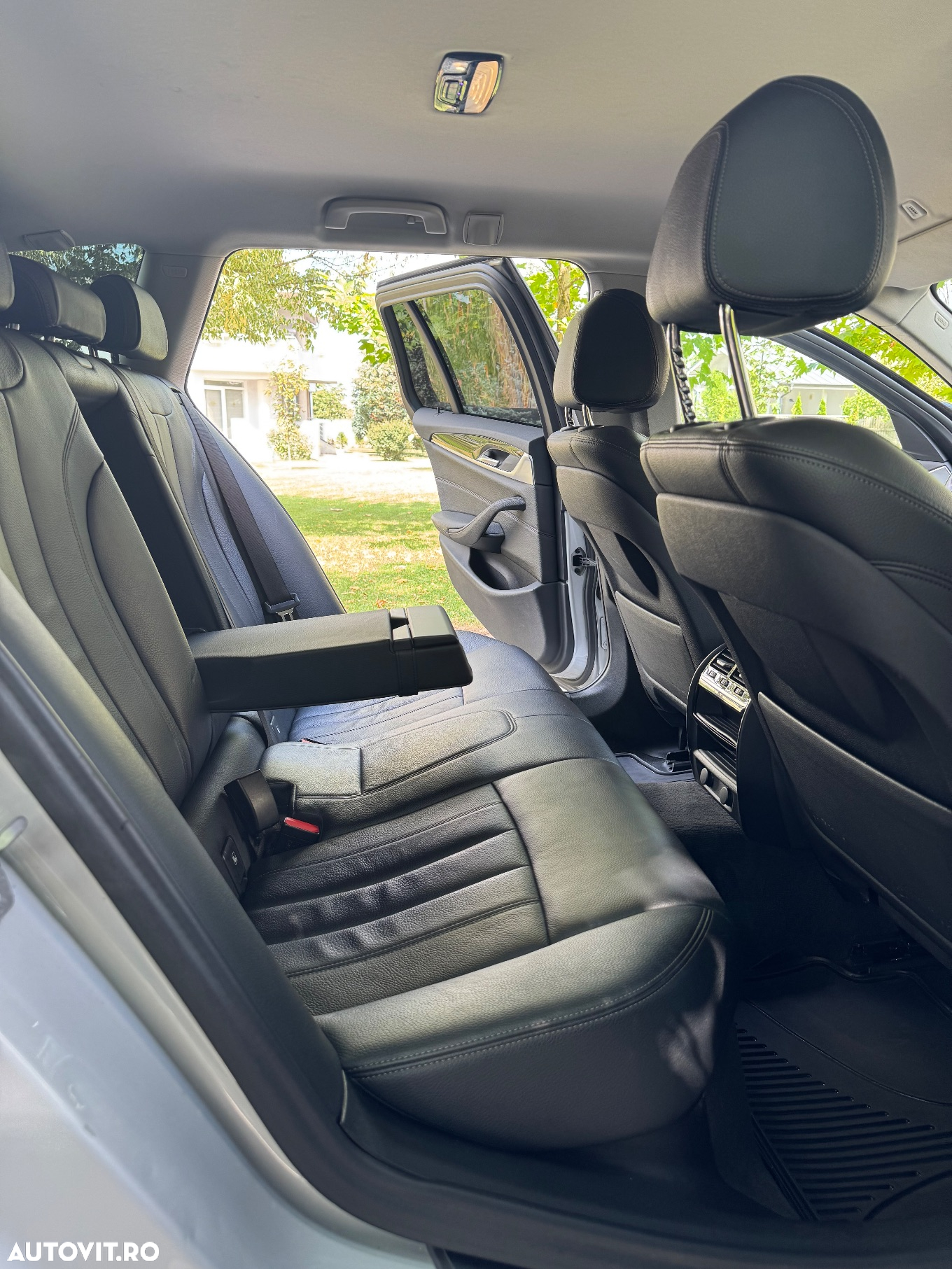 BMW Seria 5 525d Touring Aut. Sport Line - 7