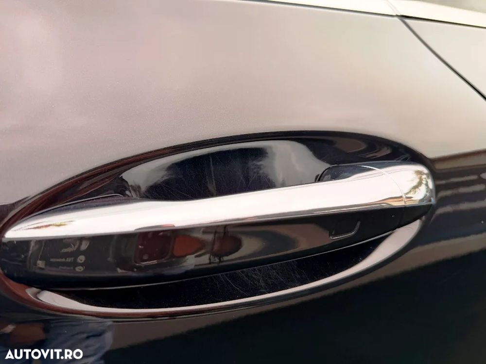 Mercedes-Benz E 220 d Coupe 9G-TRONIC AMG Line - 13