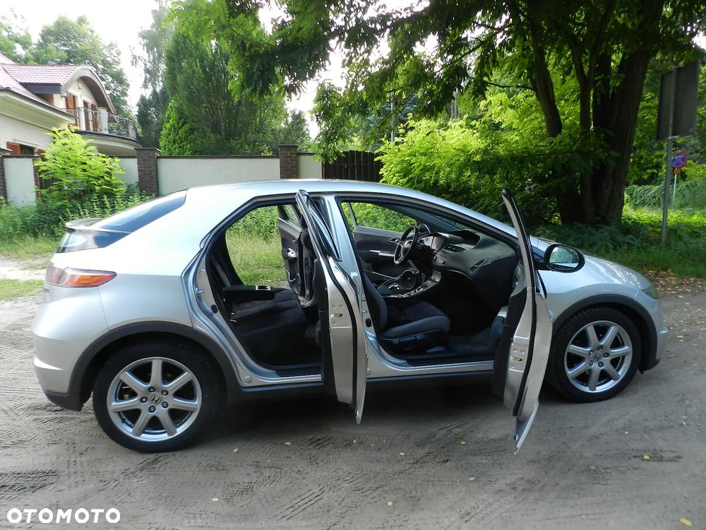 Honda Civic 1.8i-VTEC Executive - 11