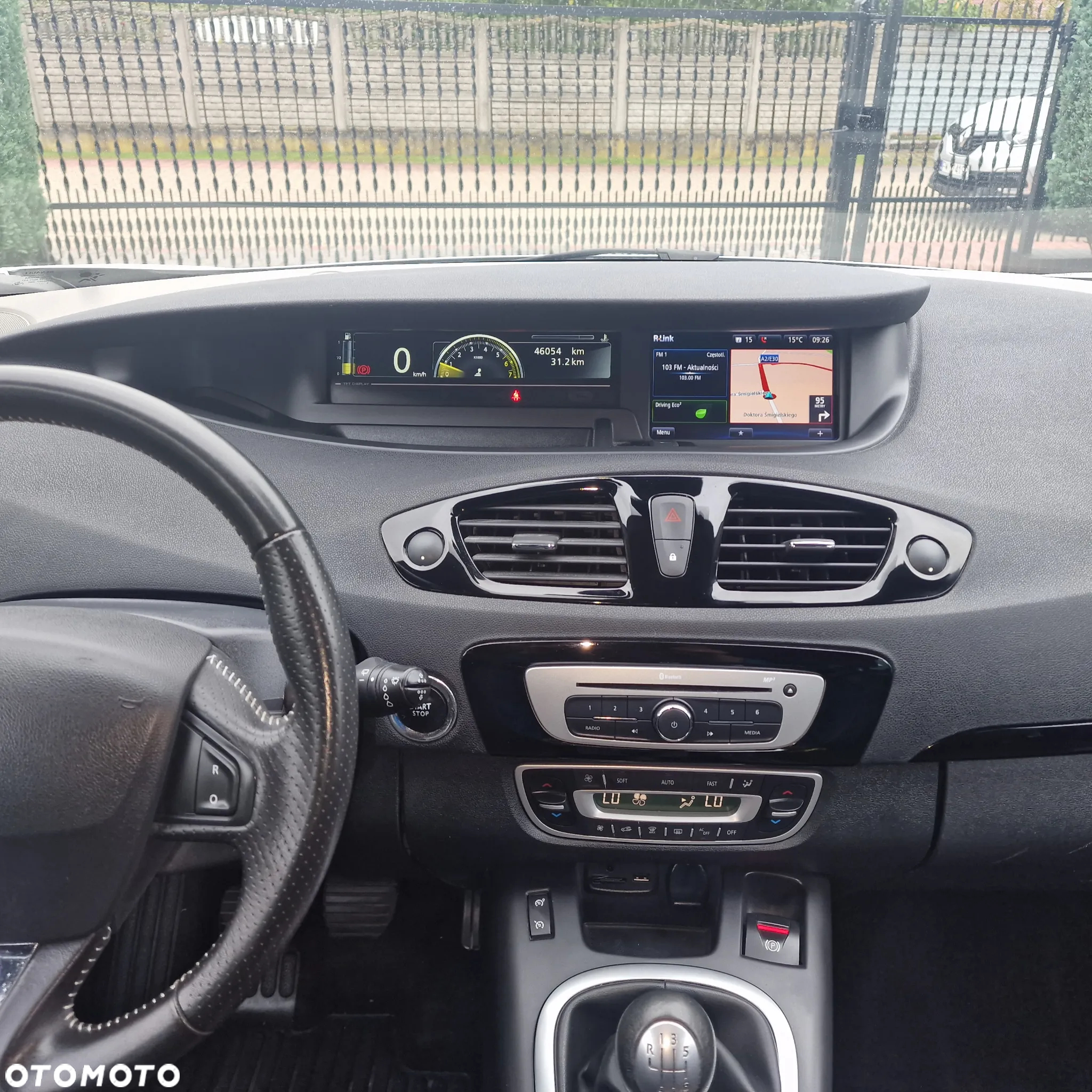 Renault Grand Scenic ENERGY TCe 130 S&S Bose Edition - 8
