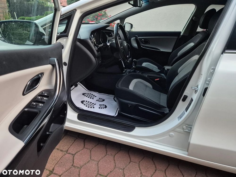 Kia Ceed 1.6 GDI ISG Spirit - 19