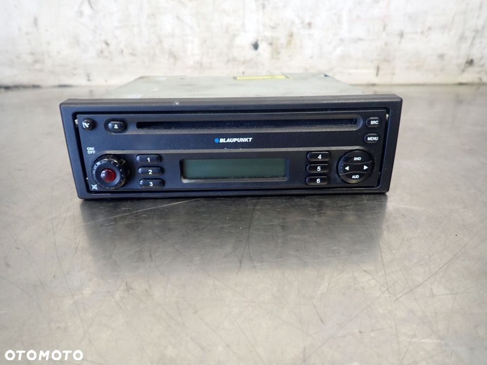 RADIO DACIA SANDERO 39000401 - 1