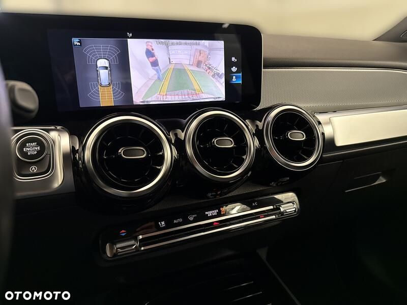 Mercedes-Benz GLB 200 7G-DCT - 17