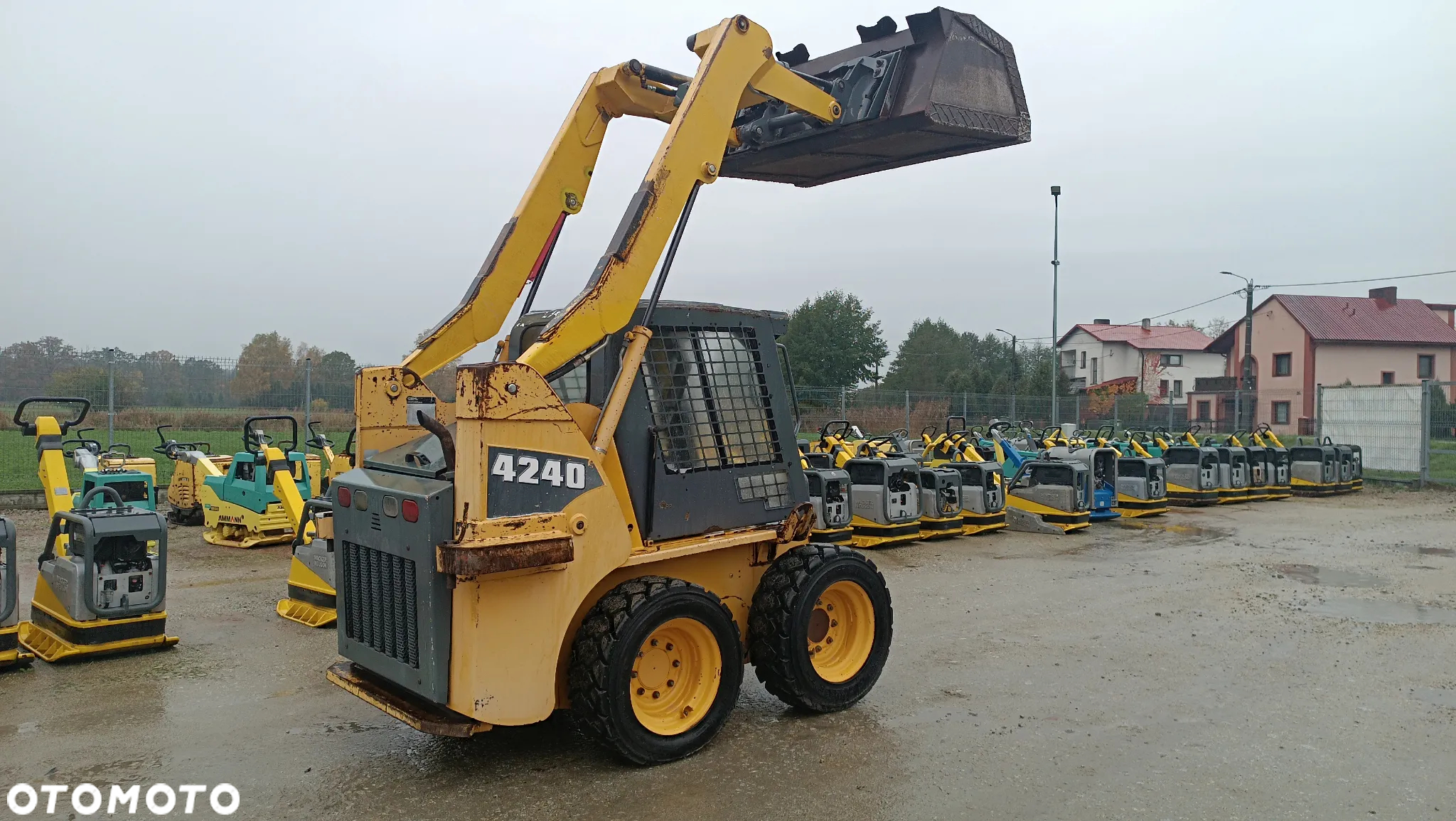 Gehl 4240 - 5