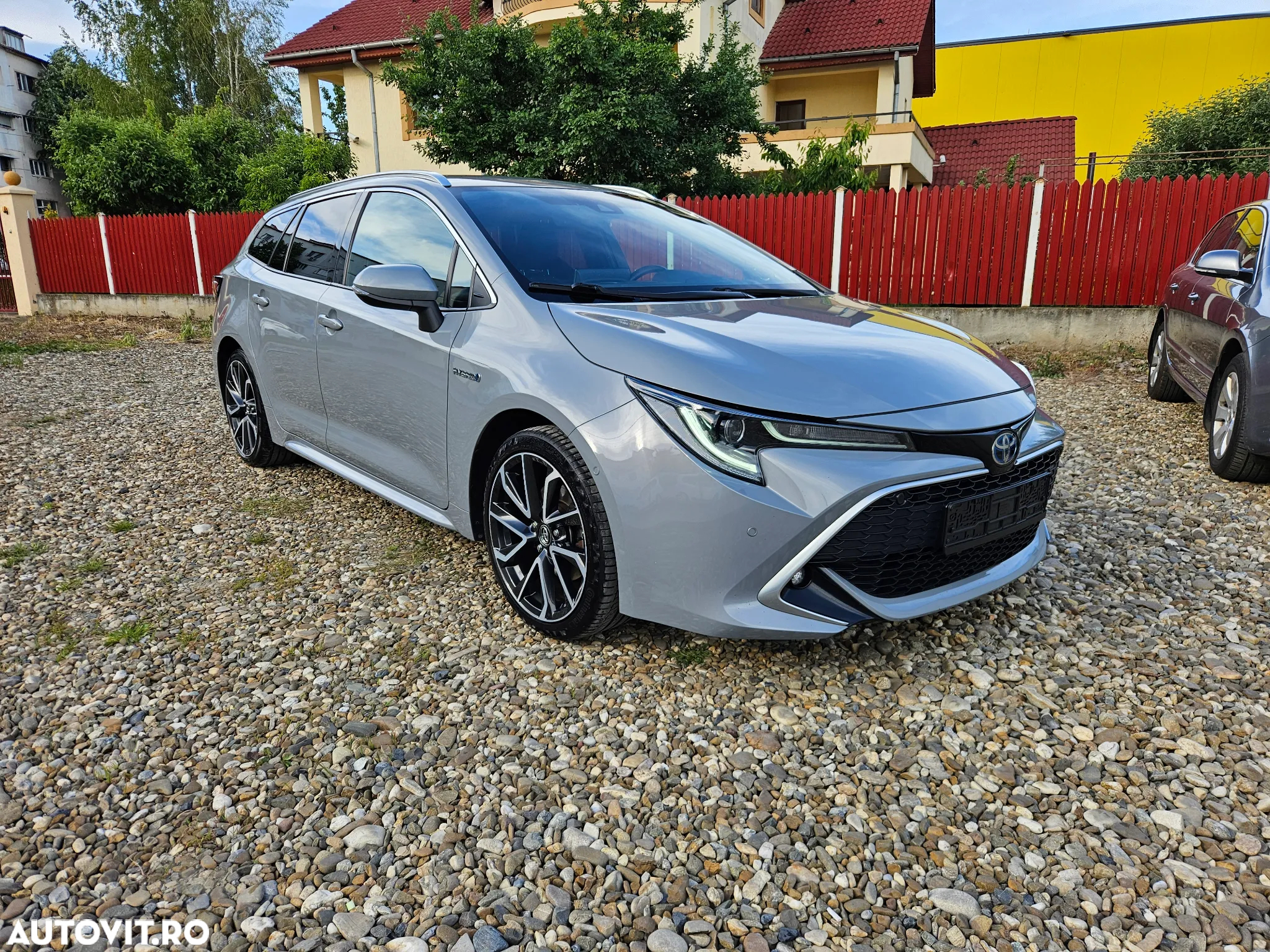 Toyota Corolla 2.0 Hybrid Touring Sports Business Edition - 2